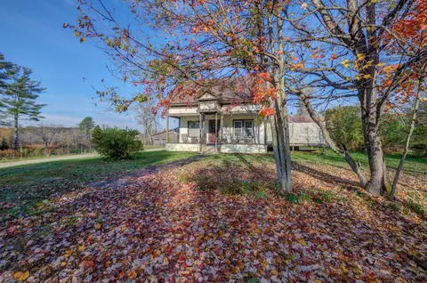 124 Cottage St, Paris, ME 04281