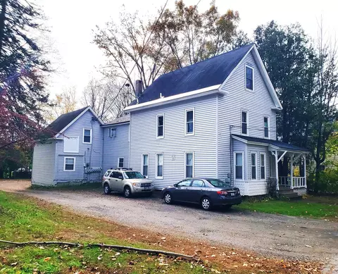 113 Lake Ave, Farmington, ME 04938