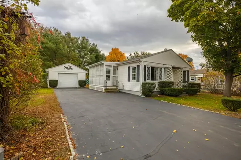 55 Dumont Ave, Lewiston, ME 04240