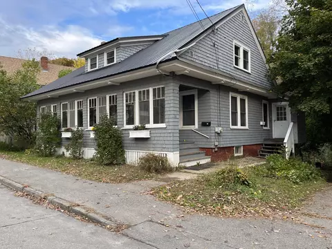 77 Bridge St, Augusta, ME 04330