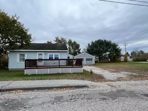 88 Gary St, Paris, ME 04281