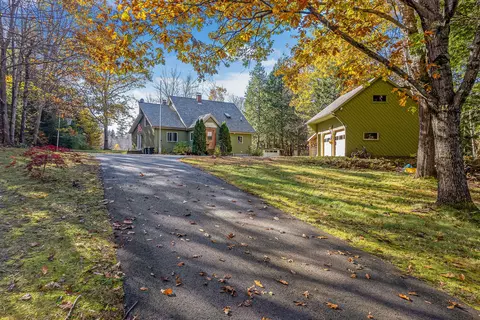 55 Bowdoinham Rd, Sabattus, ME 04280