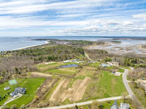352 Black Point Rd, Scarborough, ME 04074