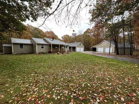 385 Harriseckett Rd, Wells, ME 04090
