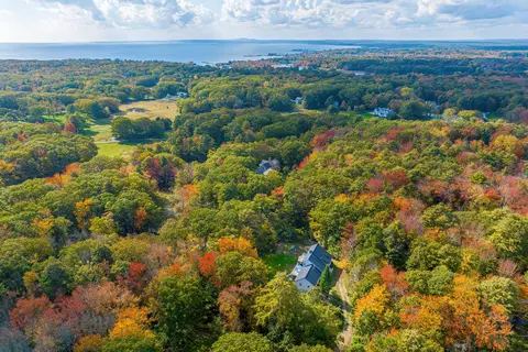 1 Crestview Ln, Kennebunkport, ME 04046