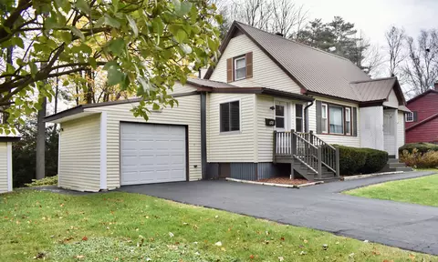 670 Kennebec St, Rumford, ME 04276