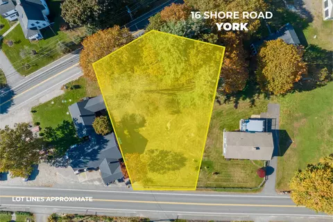 16 Shore Rd, York, ME 03909