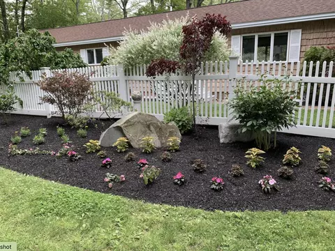 116 Captain Thomas Rd, Ogunquit, ME 03907