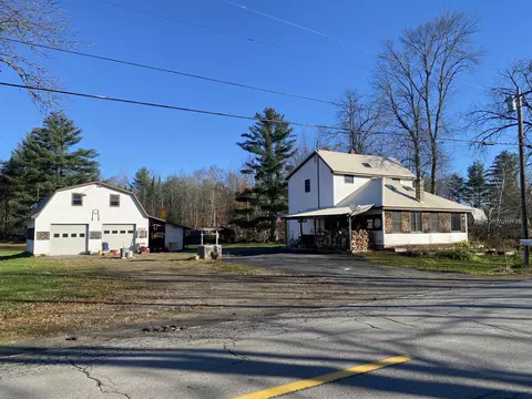 828 Mullen Rd, Newport, ME 04953