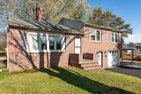10 Elmwood Ct, North Berwick, ME 03906