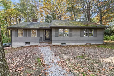 25 Wildwood Blvd, Cumberland, ME 04110