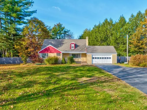 4 Oak St, Old Orchard Beach, ME 04064