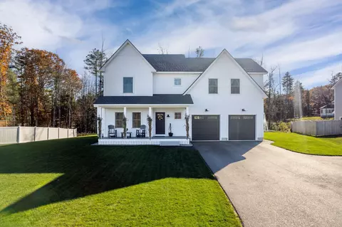 6 Hayfield Ln, Windham, ME 04062