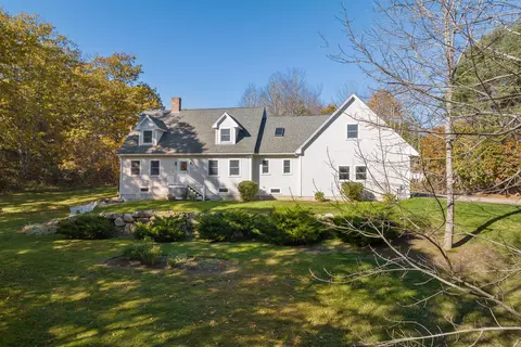47 Lower Round Pond Rd, Bristol, ME 04539