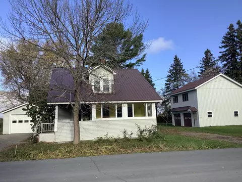2123 Turner St, Presque Isle, ME 04769