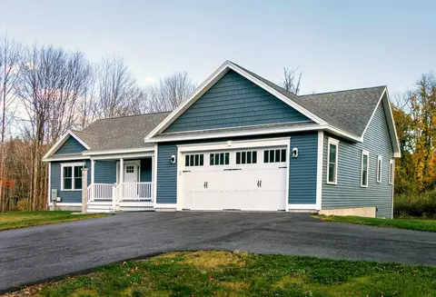 1 Drala Dr, Kennebunk, ME 04043