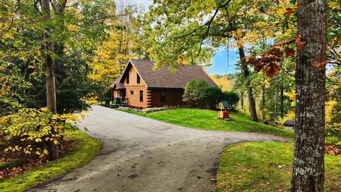 46 Hatfield Rd, Orrington, ME 04474