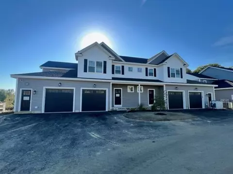 28 Regency Cir #3, Kittery, ME 03904