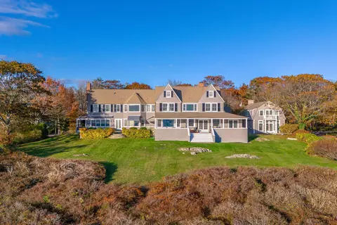 14 Summit Ave, Kennebunkport, ME 04046