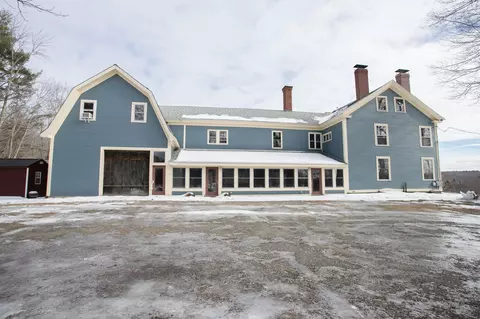 409 S Main St, Winterport, ME 04496