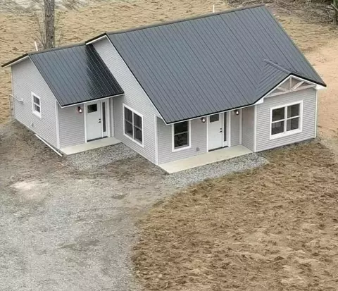 76 Goshen Rd, Winterport, ME 04496