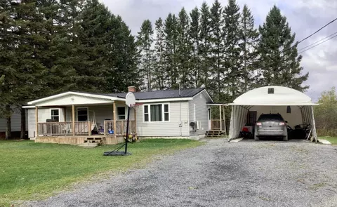 104 Patricia St, Van Buren, ME 04785