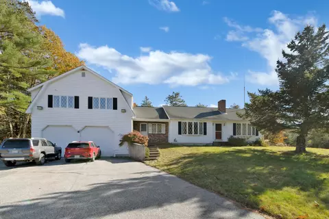 42 Waterhouse Rd, Gorham, ME 04038