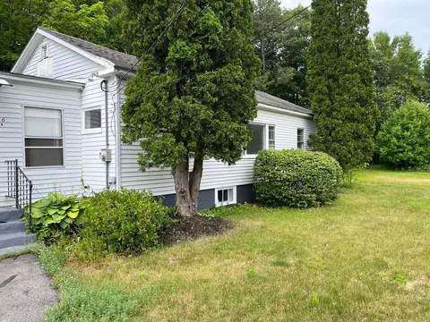 634 Main St, Oxford, ME 04270