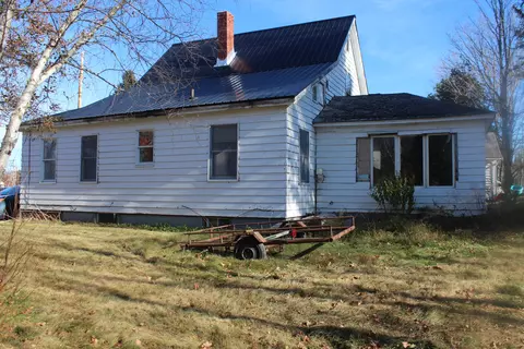30 River Rd, Oakfield, ME 04763