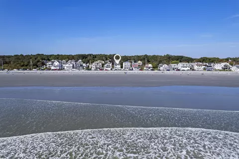 197 Long Beach Ave #B, York, ME 03909