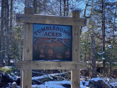 8 Tumbledown Ln, Greenville, ME 04441