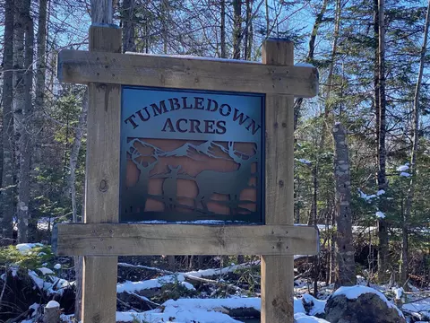 9 Tumbledown Ln, Greenville, ME 04441