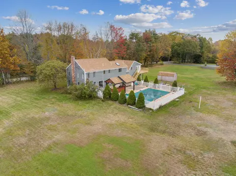 41 Burnham Rd, Saco, ME 04072