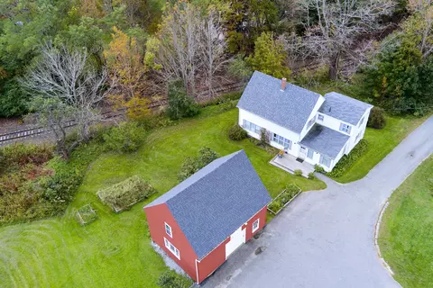 11 Wadsworth Ct, Thomaston, ME 04861