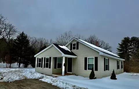 276 North St, Mechanic Falls, ME 04256