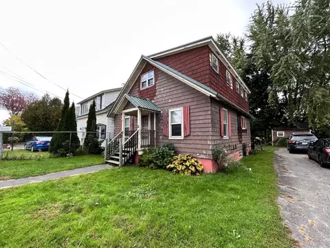 89 Clinton Ave, Winslow, ME 04901