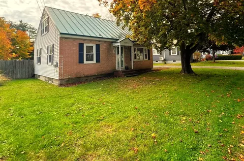16 Francis St, Waterville, ME 04901