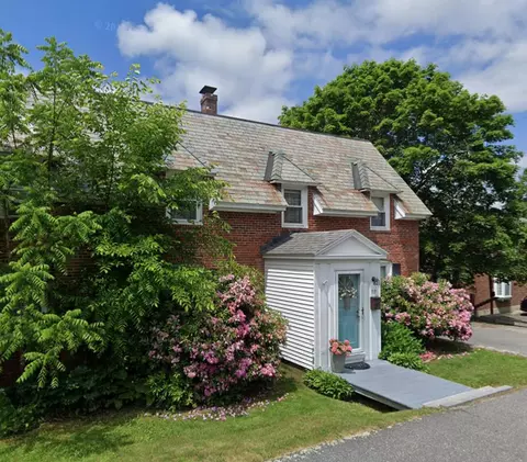 30 Meadow Way, Bath, ME 04530