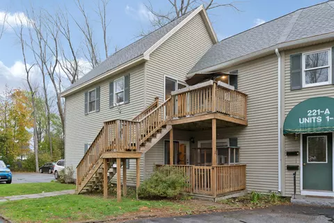 221 Longfellow St #4, Westbrook, ME 04092