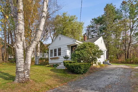451 East Ave, Lewiston, ME 04240