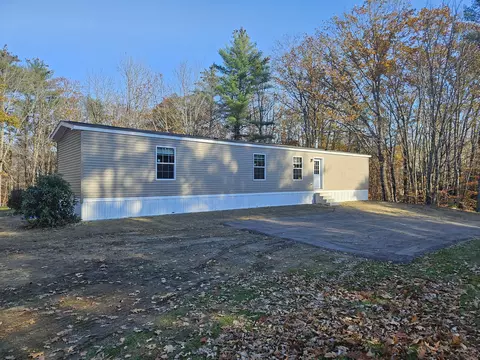 738 E Pittston Rd, Pittston, ME 04345