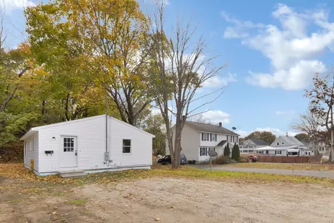 9 Boyd St, Sanford, ME 04073