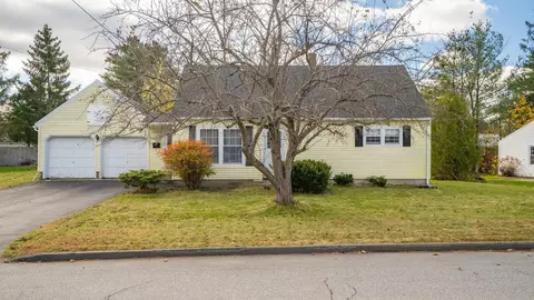 42 Windsor Ave, Augusta, ME 04330