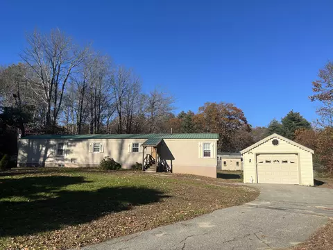 38 Fifield Dr, Buxton, ME 04093