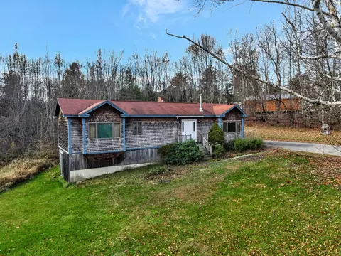 61 Horn Hill Rd, Fairfield, ME 04937