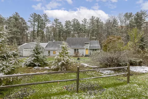 3 Friar Ln, Cumberland, ME 04021