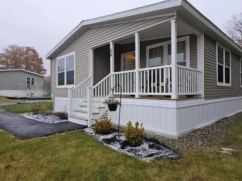 24 Sunset Ln, Turner, ME 04282