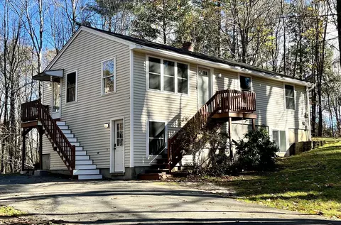 29 Deering Rd, Gorham, ME 04038