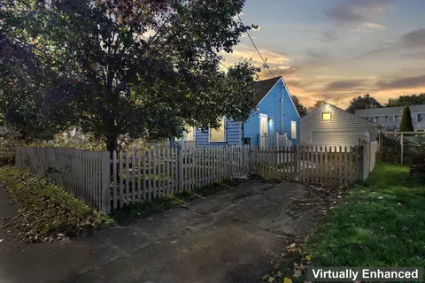 68 Edgeworth Ave, Portland, ME 04103