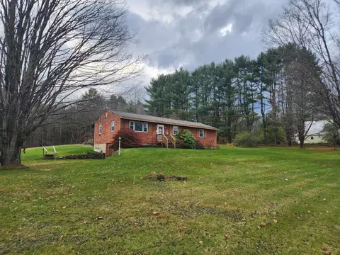 714 Greenwood Rd, Norway, ME 04268